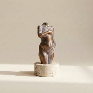 Licht gepatineerd brons zwangerschapsbeeld