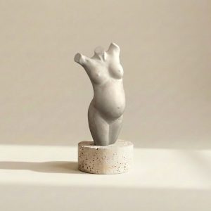 naturel composiet zangerschapsbeeld