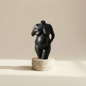 Zwart resin zwangerschapsbeeld