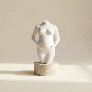 Wit zwangerschapsbeeldje